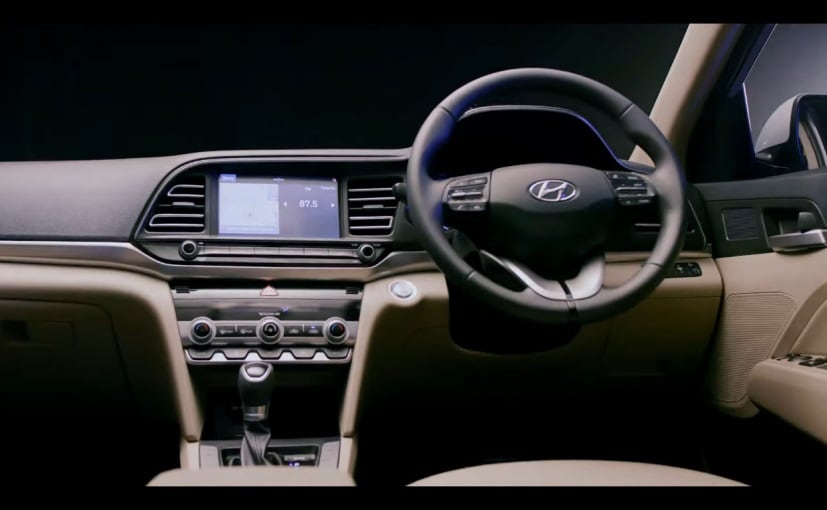 Đánh giá chi tiết Hyundai Elantra 2020 Mạnh nhất phân khúc C